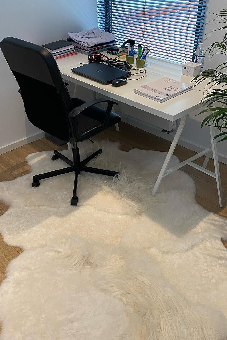 Monroe Life Knokke - schapenvachten, schapentapijten, patchwork schapenvellen op maat - Zustermerk van Oscar Candles door Marc Lendfers